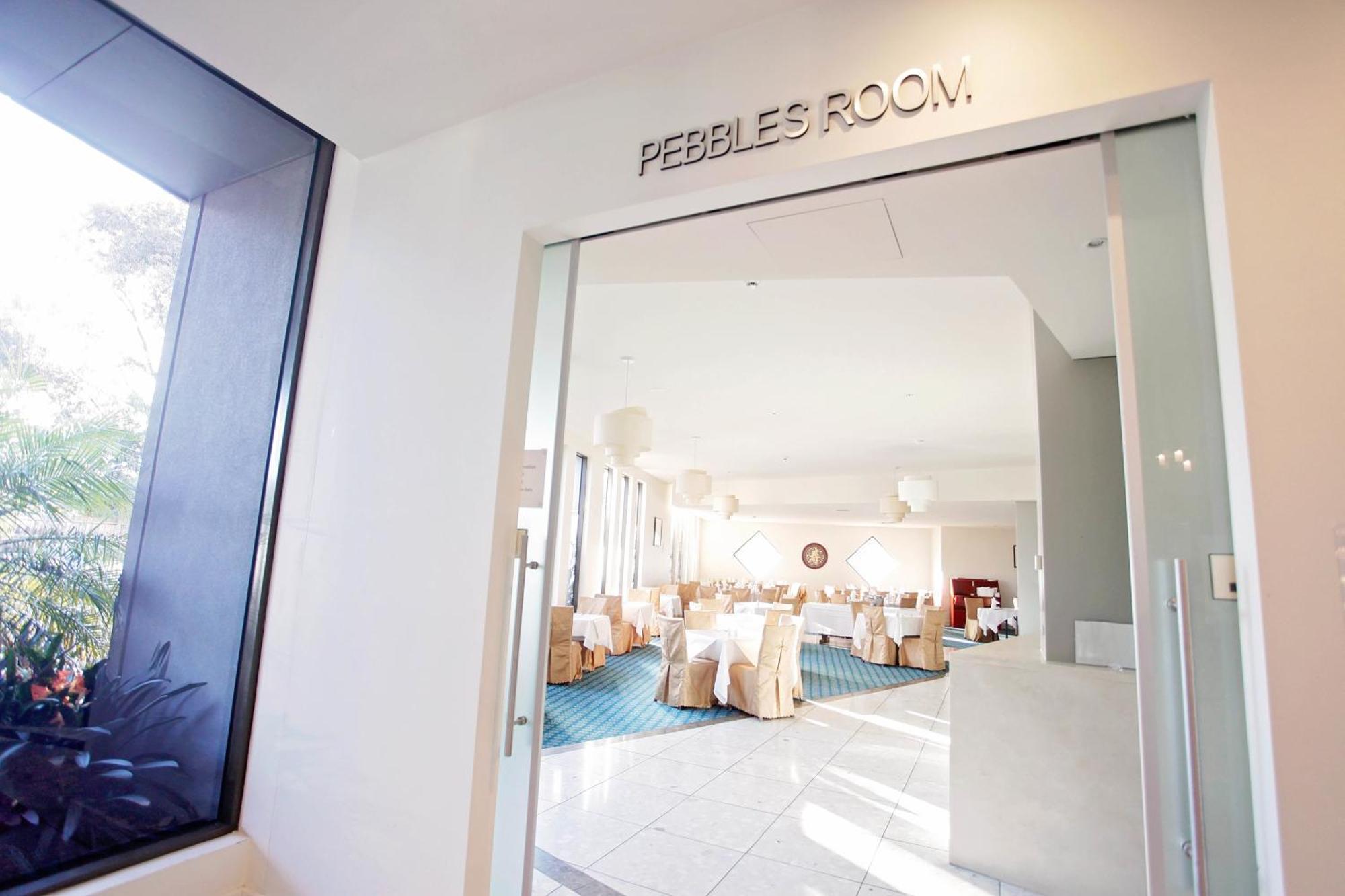 Golden Pebble Hotel Wantirna Bagian luar foto