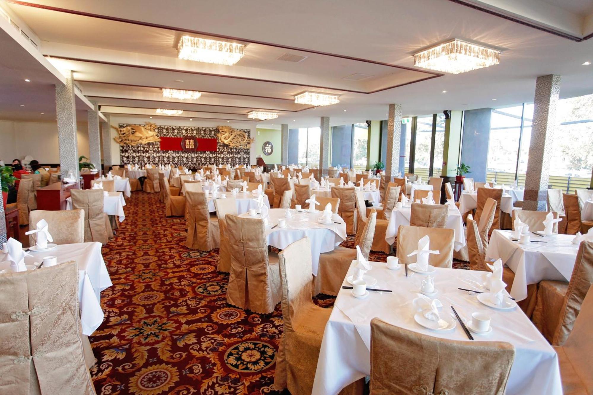 Golden Pebble Hotel Wantirna Bagian luar foto